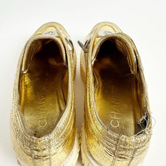 CHANEL Gold Flats Luxurious Loafers - Picture 9 of 13